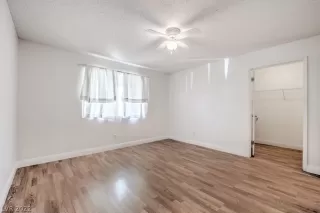 Photo #5: 2441433 Listing 