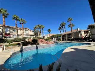 Photo #3: 2441472 Listing 