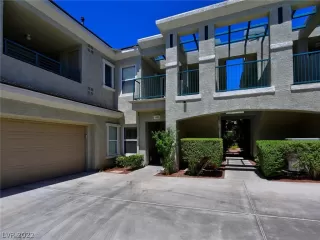 Photo #1: 2441477 Listing 