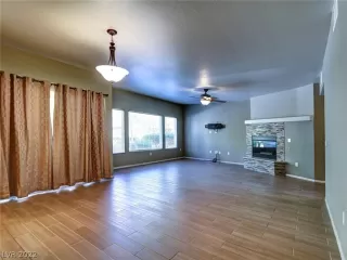 Photo #3: 2441477 Listing 