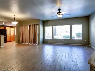 Photo #4: 2441477 Listing 