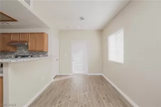 Photo #3: 2441489 Listing 