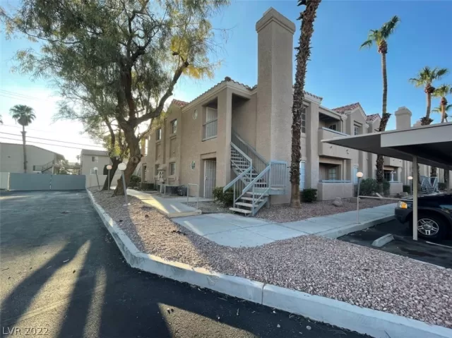 MLS: 2441491 Condo For Sale