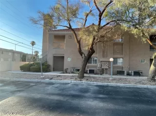 Photo #1: 2441491 Listing 