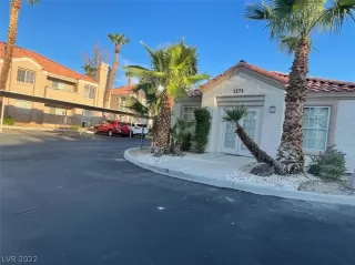 Photo #3: 2441491 Listing 