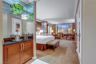 Photo #4: 2441527 Listing