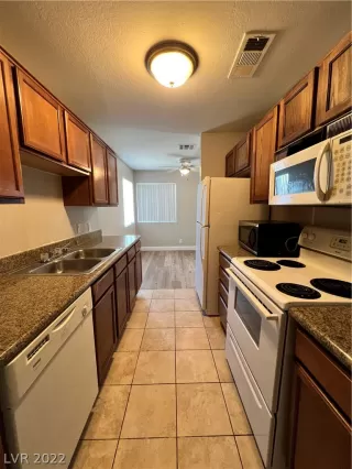 Photo #2: 2441535 Listing 