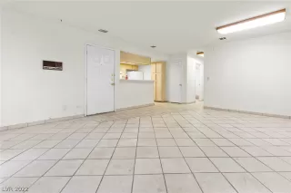 Photo #3: 2441548 Listing 