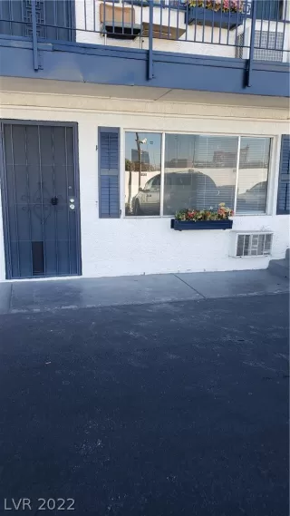 Photo #4: 2441571 Listing 