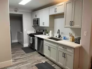 Photo #5: 2441585 Listing 