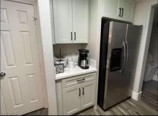 Photo #6: 2441585 Listing 