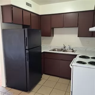 Photo #3: 2441608 Listing 