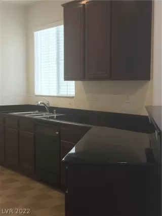 Photo #3: 2441665 Listing