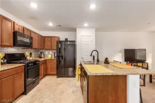 Photo #1: 2441673 Listing 