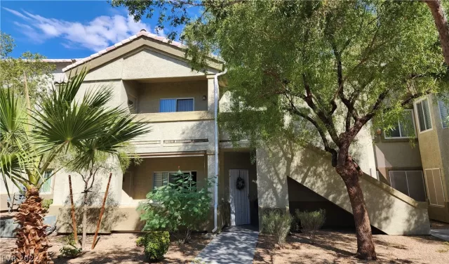 MLS: 2441734 Condo For Sale