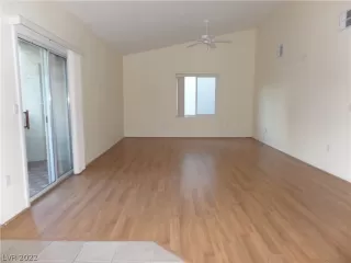 Photo #2: 2441734 Listing 