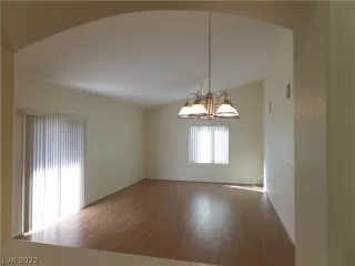 Photo #4: 2441734 Listing 