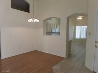 Photo #5: 2441734 Listing 