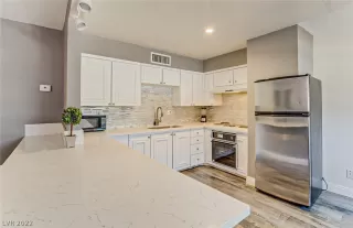 Photo #1: 2441741 Listing
