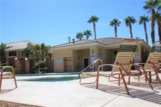 Photo #3: 2441790 Listing 