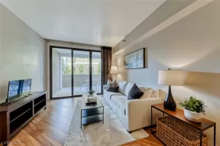 Photo #6: 2441798 Listing 