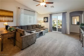 Photo #4: 2441805 Listing 