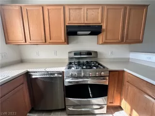 Photo #3: 2441829 Listing 