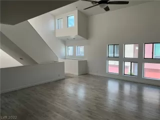 Photo #2: 2441864 Listing 