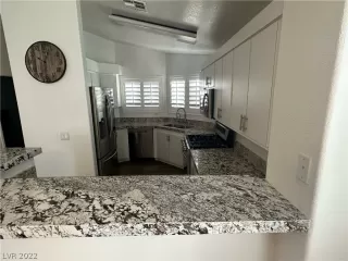 Photo #2: 2441893 Listing