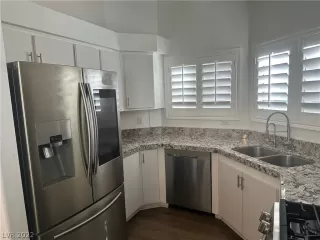 Photo #3: 2441893 Listing