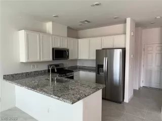 Photo #2: 2441897 Listing 