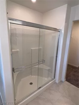 Photo #5: 2441897 Listing 