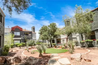 Photo #6: 2441921 Listing 