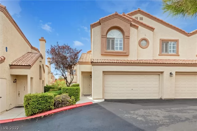 MLS: 2441974 Condo For Sale