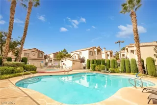 Photo #3: 2441974 Listing