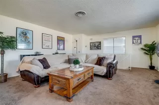 Photo #4: 2441979 Listing 