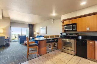 Photo #3: 2441984 Listing