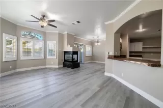 Photo #2: 2442016 Listing 