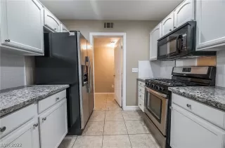 Photo #5: 2442034 Listing 