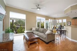 Photo #3: 2442085 Listing 