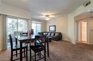 Photo #5: 2442103 Listing