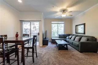 Photo #6: 2442103 Listing