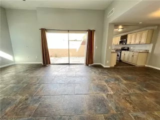 Photo #2: 2442106 Listing 