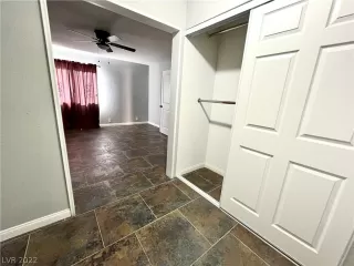 Photo #6: 2442106 Listing 