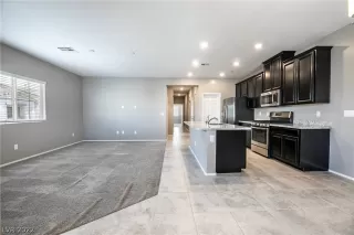 Photo #4: 2442114 Listing 