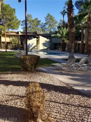 Photo #2: 2442121 Listing 