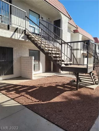 Photo #1: 2442131 Listing 