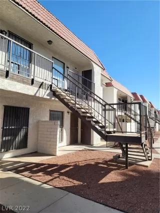 Photo #2: 2442131 Listing 