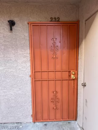 Photo #5: 2442131 Listing 