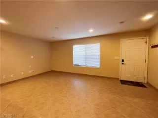 Photo #6: 2442195 Listing